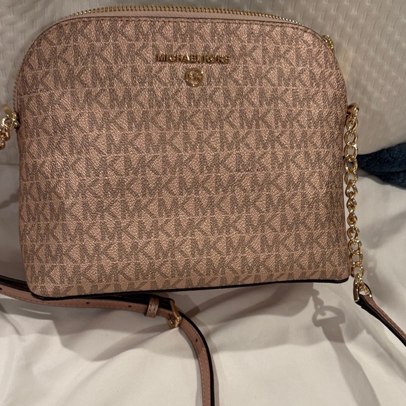 Michael Kors Tan Crossbody Bag with Gold Accents - Picture 2 of 11